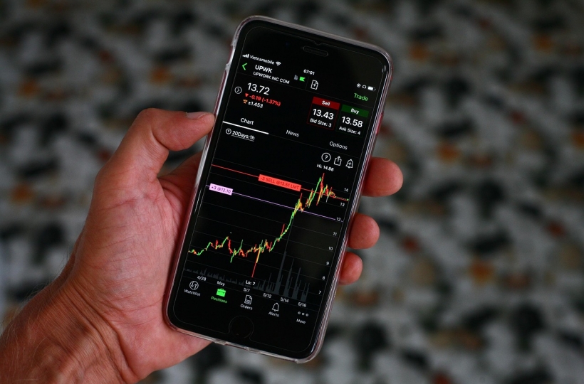 OKX NFT市场最新版App上线:跨链聚合交易与创作者工具全面升级
